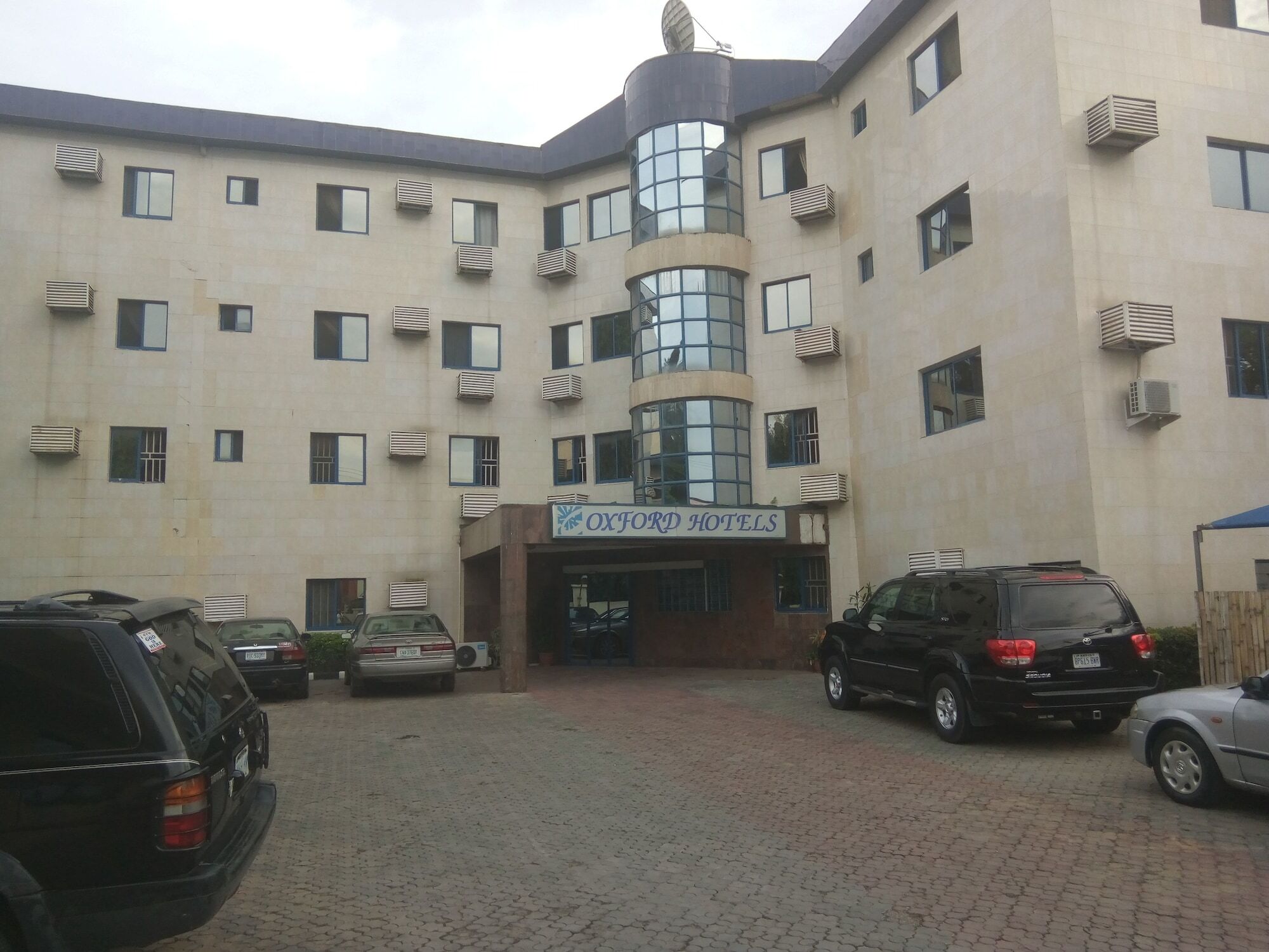 Oxford Hotel Abuja Exterior foto